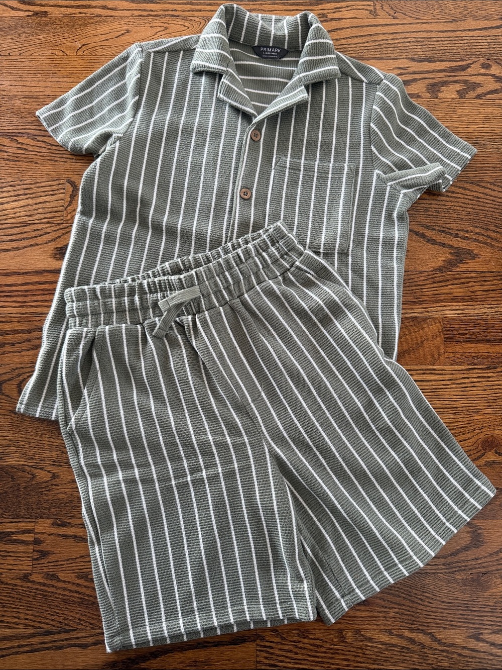 Primark Olive Green & White Striped Short set size 9-10